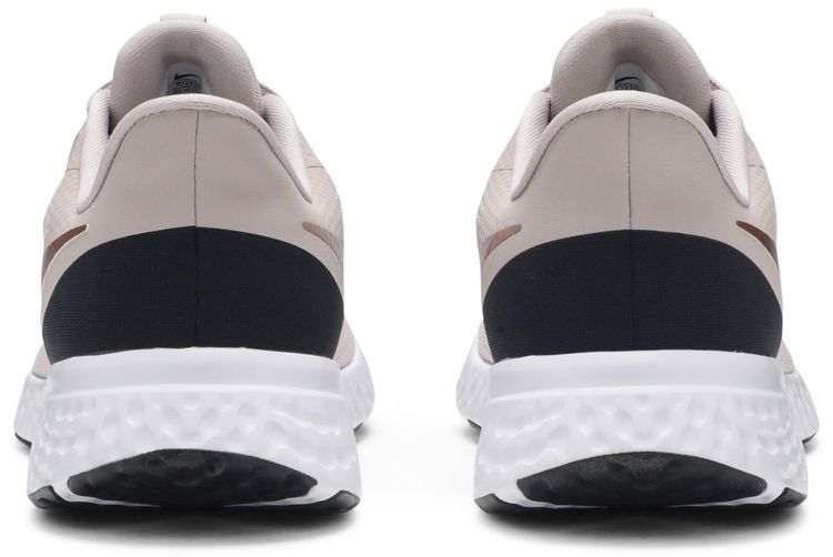 Nike Wmns Revolution 5 Barely Rose