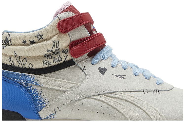 DC Comics x Reebok Wmns Freestyle High Harley Quinn