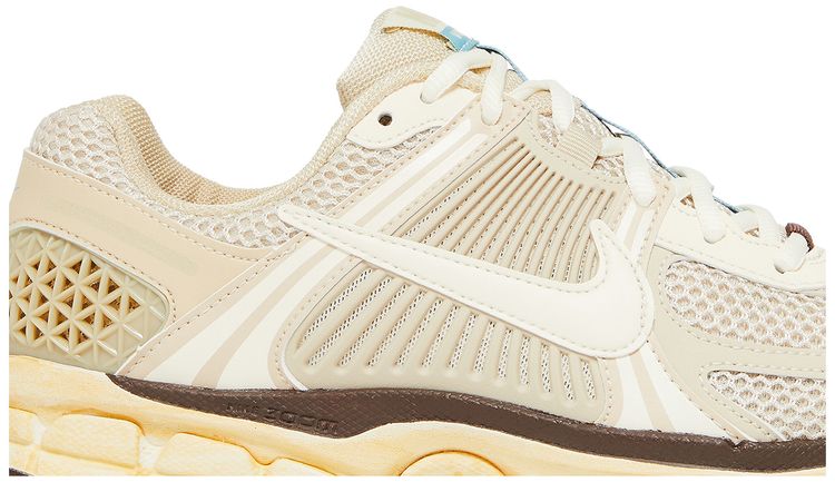 Nike Wmns Air Zoom Vomero 5 Oatmeal
