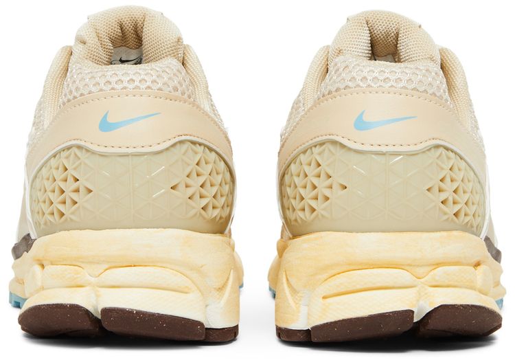 Nike Wmns Air Zoom Vomero 5 Oatmeal