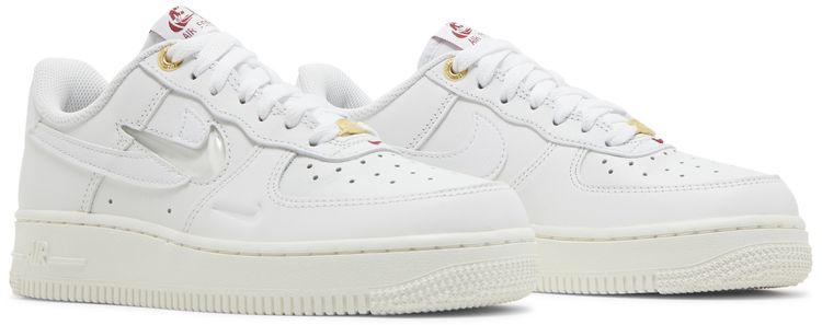 Nike Wmns Air Force 1 07 Premium History of Logos