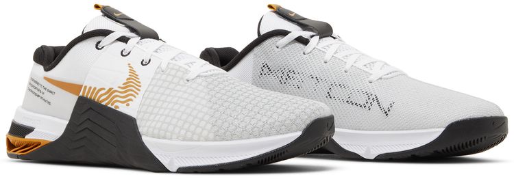 Nike Metcon 8 White Gold Suede
