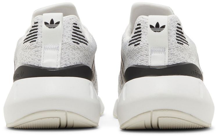 Wmns Swift Run 22 Crystal White