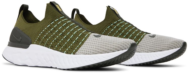 React Phantom Run Flyknit 2 Rough Green Sequoia
