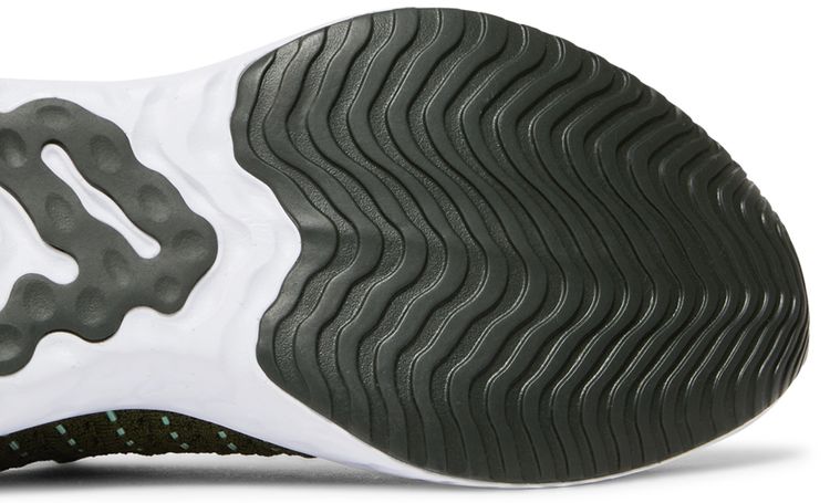 React Phantom Run Flyknit 2 Rough Green Sequoia