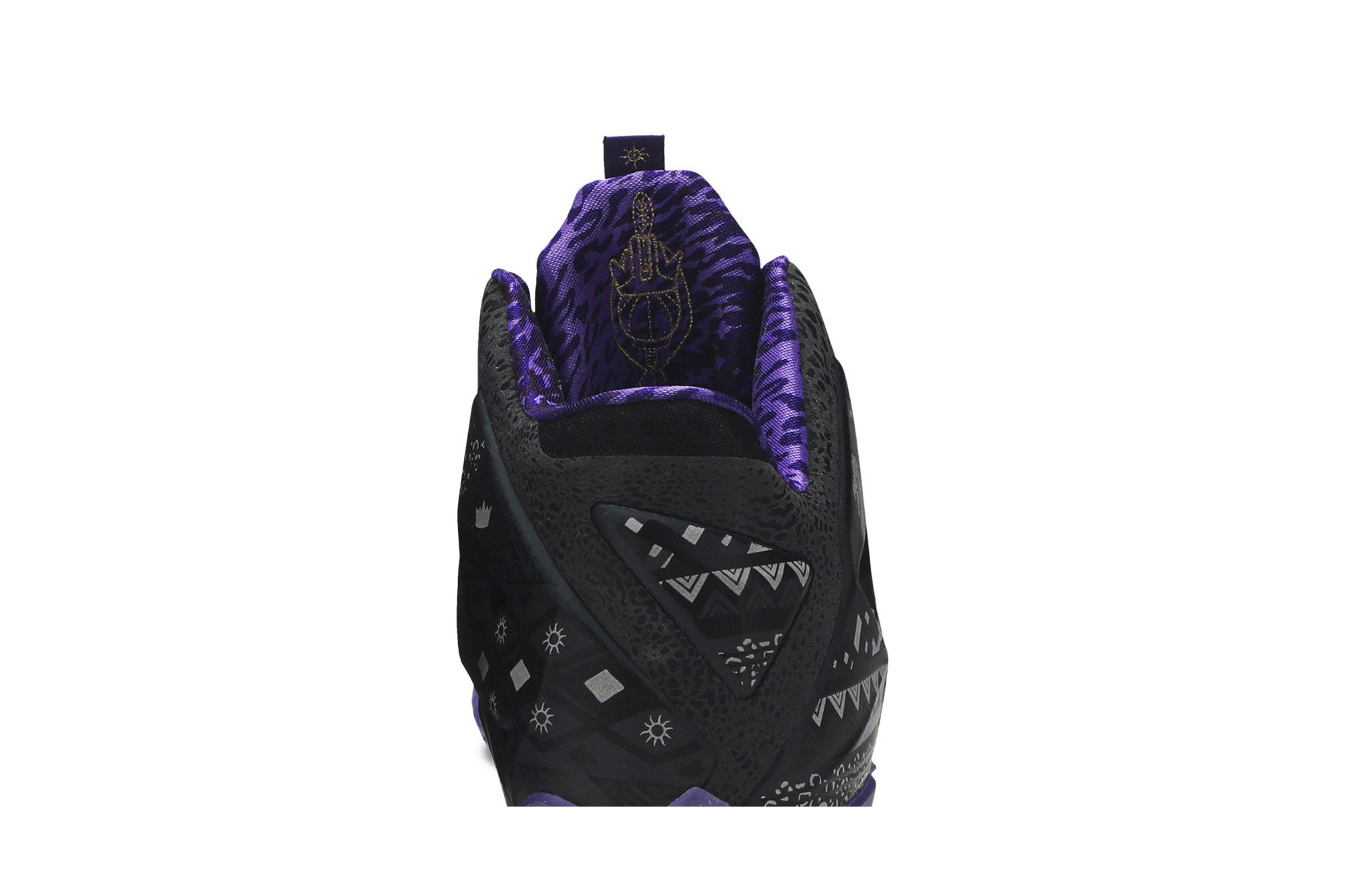 Buy LeBron 11 BHM 646702 001 GOAT CA