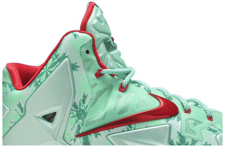 LeBron 11 Christmas