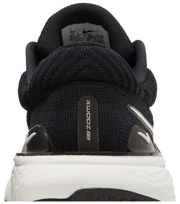 Nike Wmns ZoomX Invincible Run Flyknit 2 Black White