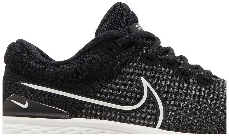Nike Wmns ZoomX Invincible Run Flyknit 2 Black White
