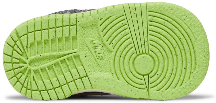 Nike Dunk Low SE TD Halloween   Cauldron