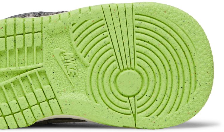 Nike Dunk Low SE TD Halloween   Cauldron