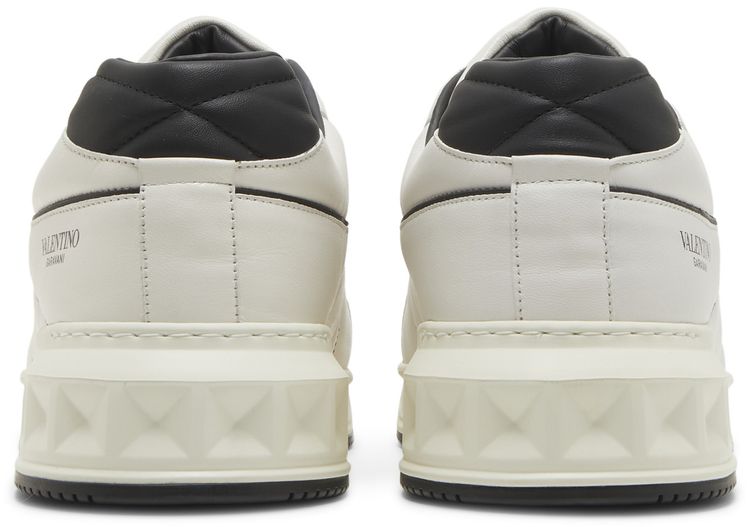 Valentino One Stud Low White Black