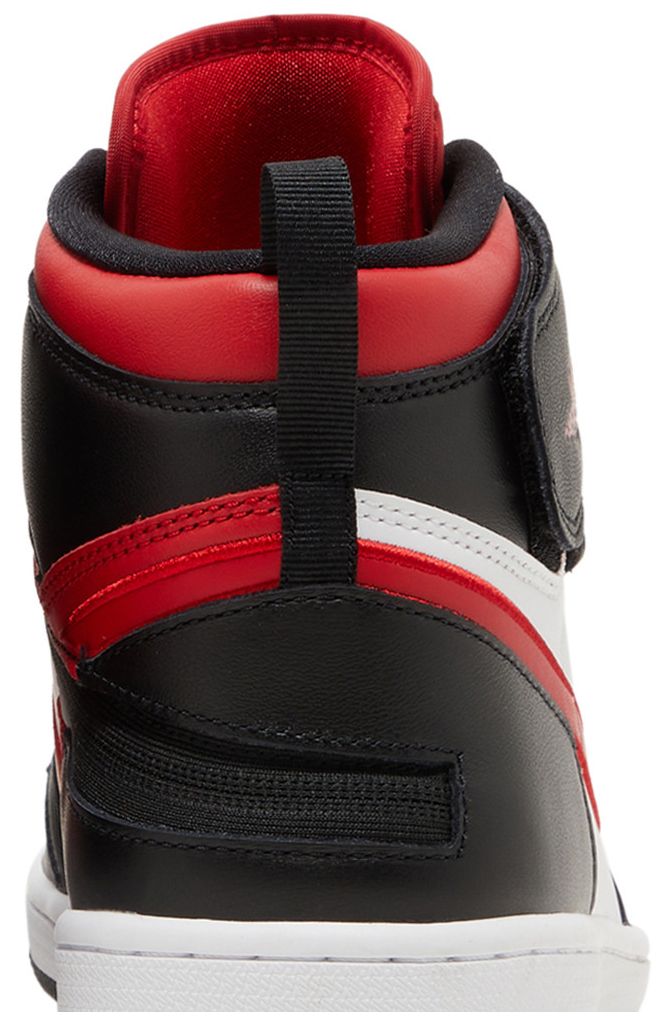 Air Jordan 1 High FlyEase Bred Toe
