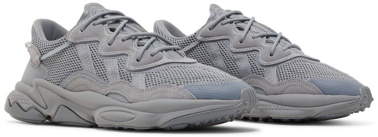 Ozweego Grey