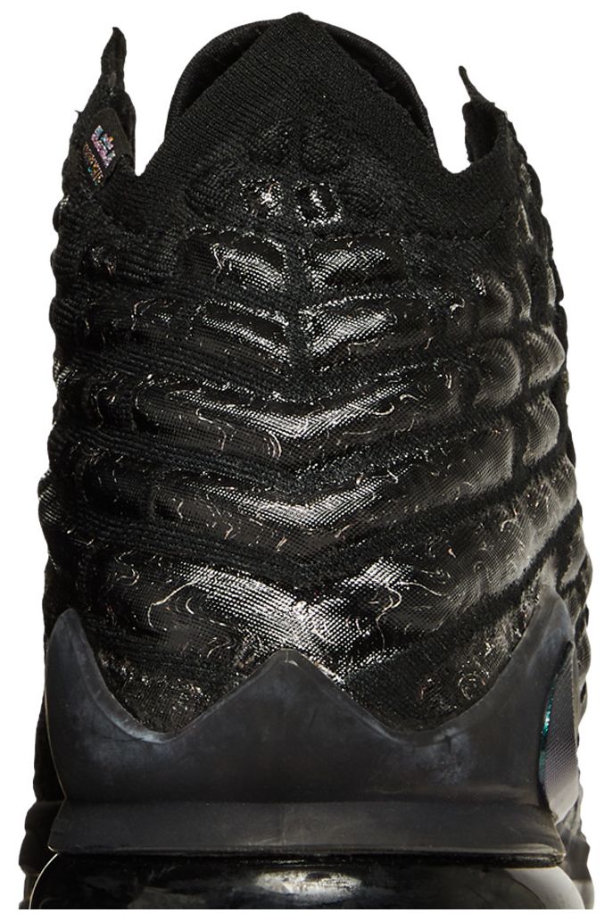 Nike LeBron 17 EP Global Currency