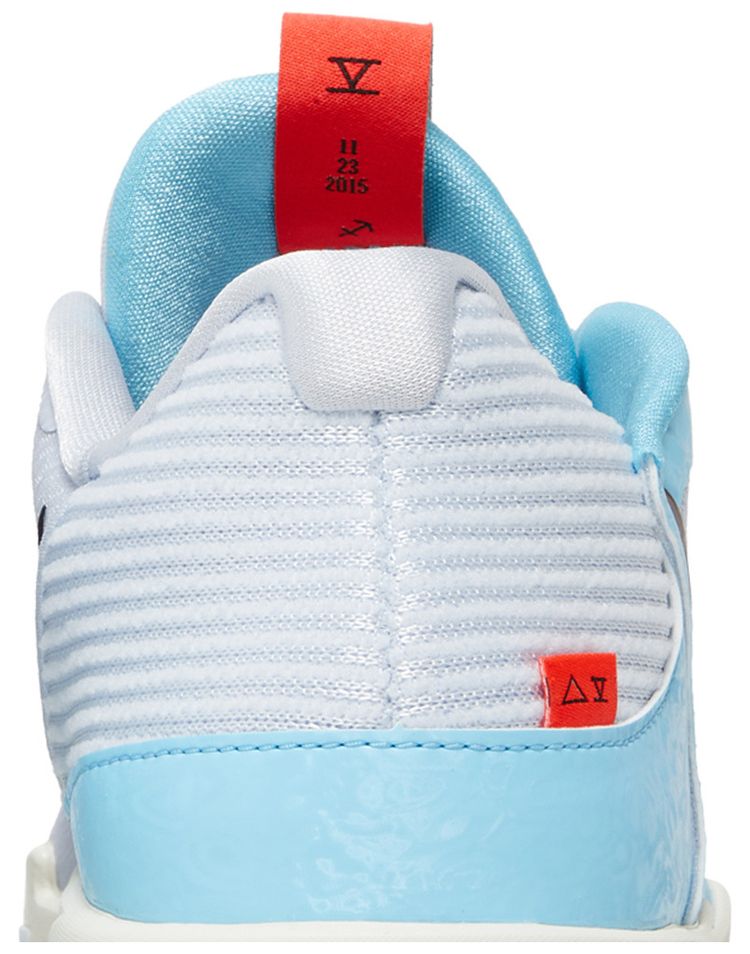 Nike Kyrie Low 5 EP Football Grey