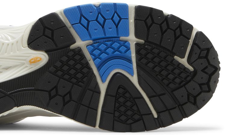 New Balance 2002R Vibrant Apricot