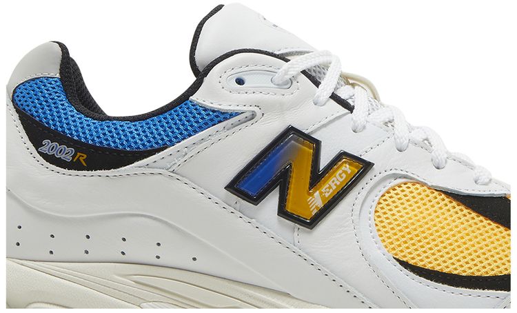 New Balance 2002R Vibrant Apricot