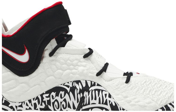 Nike LeBron 17 LeBron 4 Graffiti