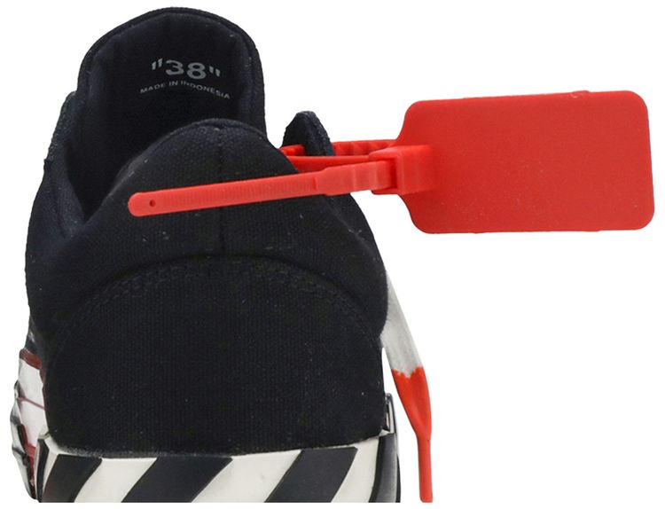 Off White Wmns Vulc Low Top Black