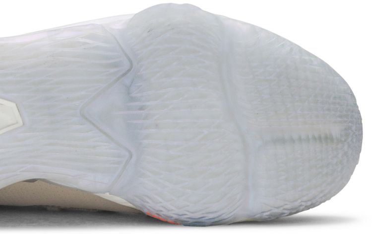 Nike LeBron 17 Low Easter