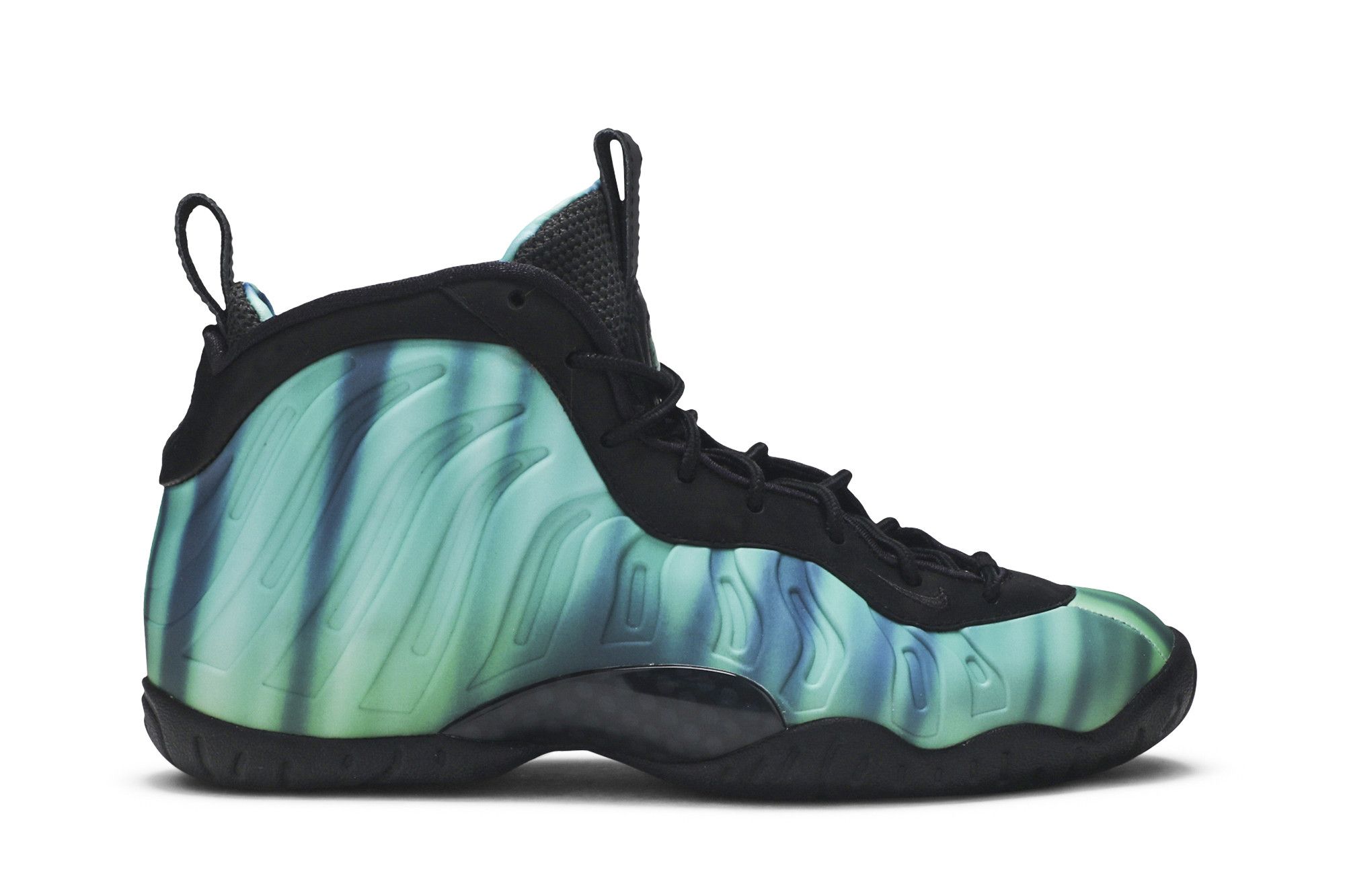 Nike posite one qs online