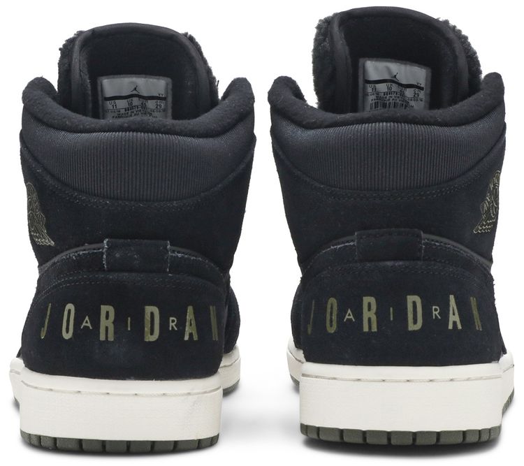 Air Jordan 1 Retro Mid Black