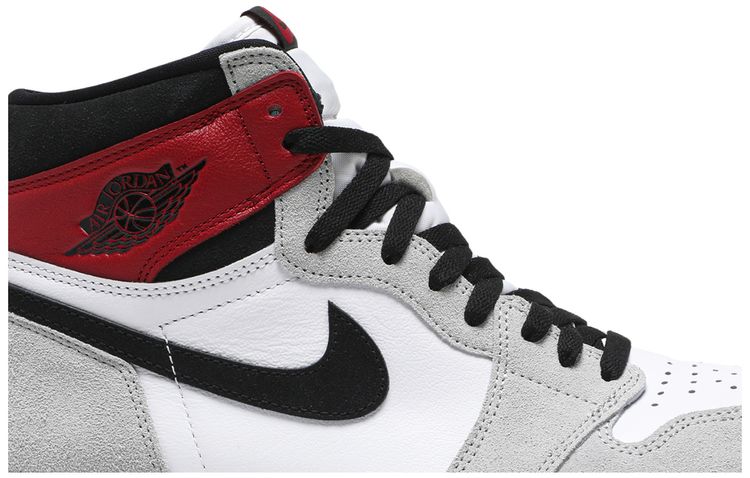 Air Jordan 1 Retro High OG Smoke Grey