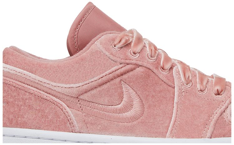 Wmns Air Jordan 1 Low SE Pink Velvet