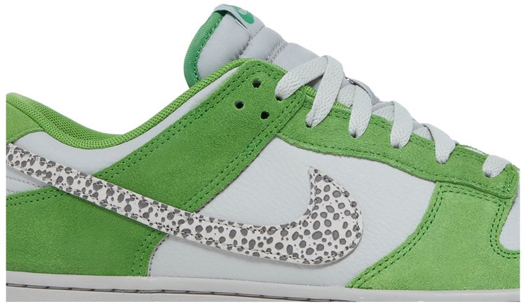 Nike Dunk Low Safari Swoosh   Chlorophyll