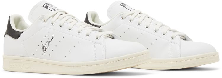 The Muppets x adidas Stan Smith Primegreen Kermit the Frog