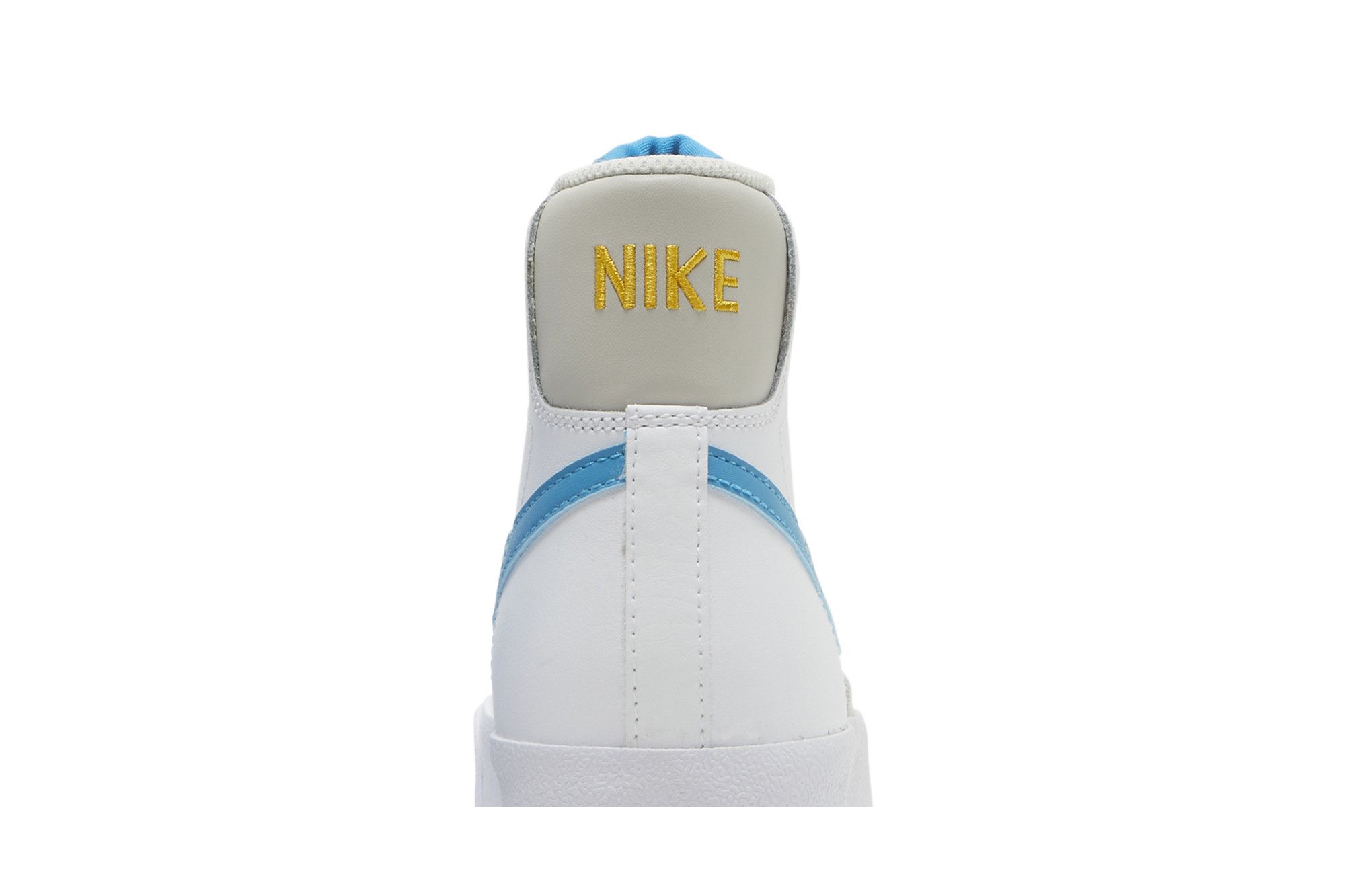Buy Nike Blazer Mid '77 GS 'White Laser Blue' - DA4086 107 | GOAT