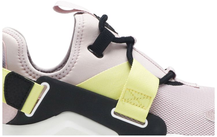 Nike Wmns Air Huarache City Low Plum Chalk