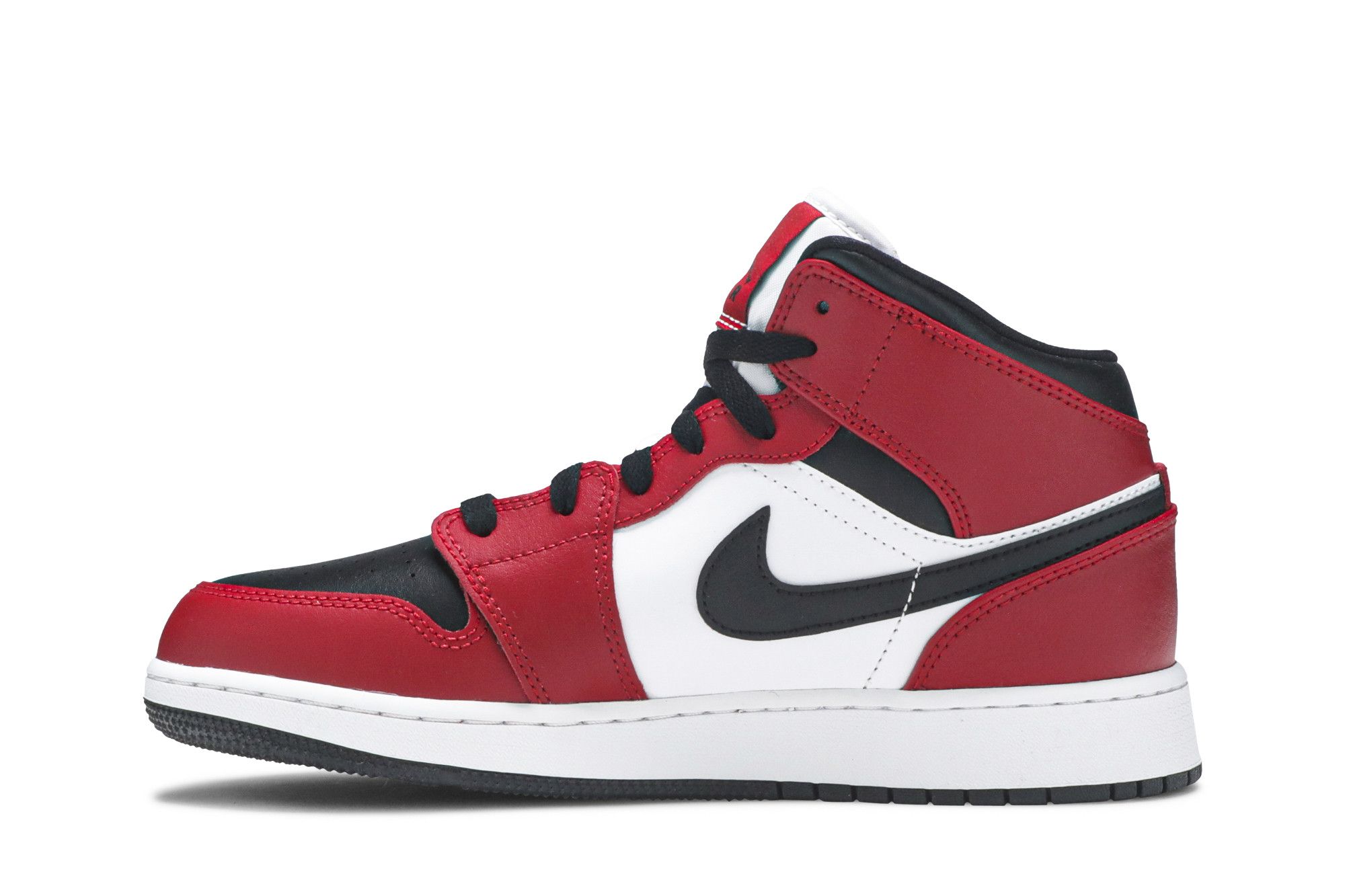 Buy Air Jordan 1 Mid GS 'Chicago Black Toe' - 554725 069 | GOAT