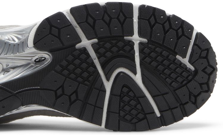 New Balance 2002 Grey