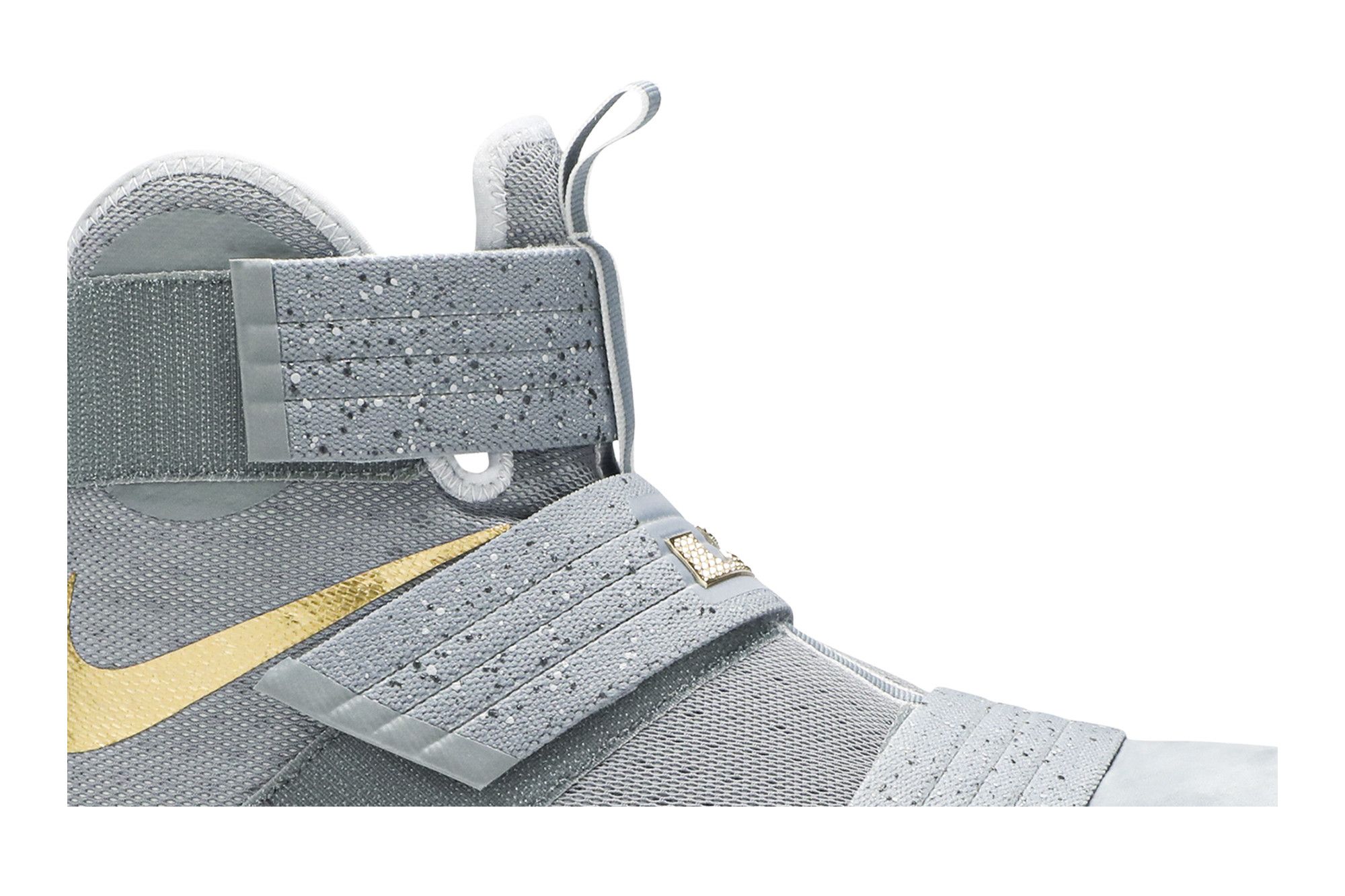 Lebron soldier 10 gray top