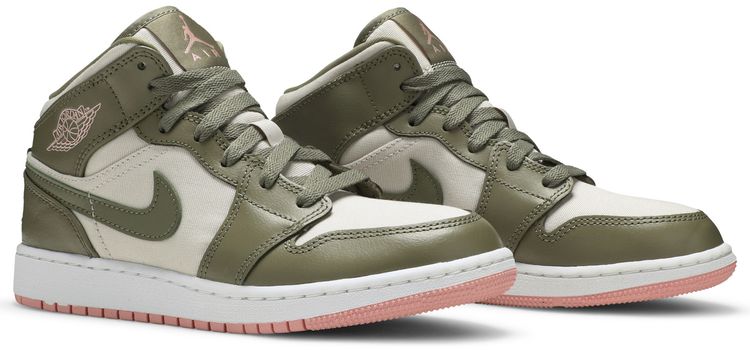 Air Jordan 1 Mid GG Bleached Coral