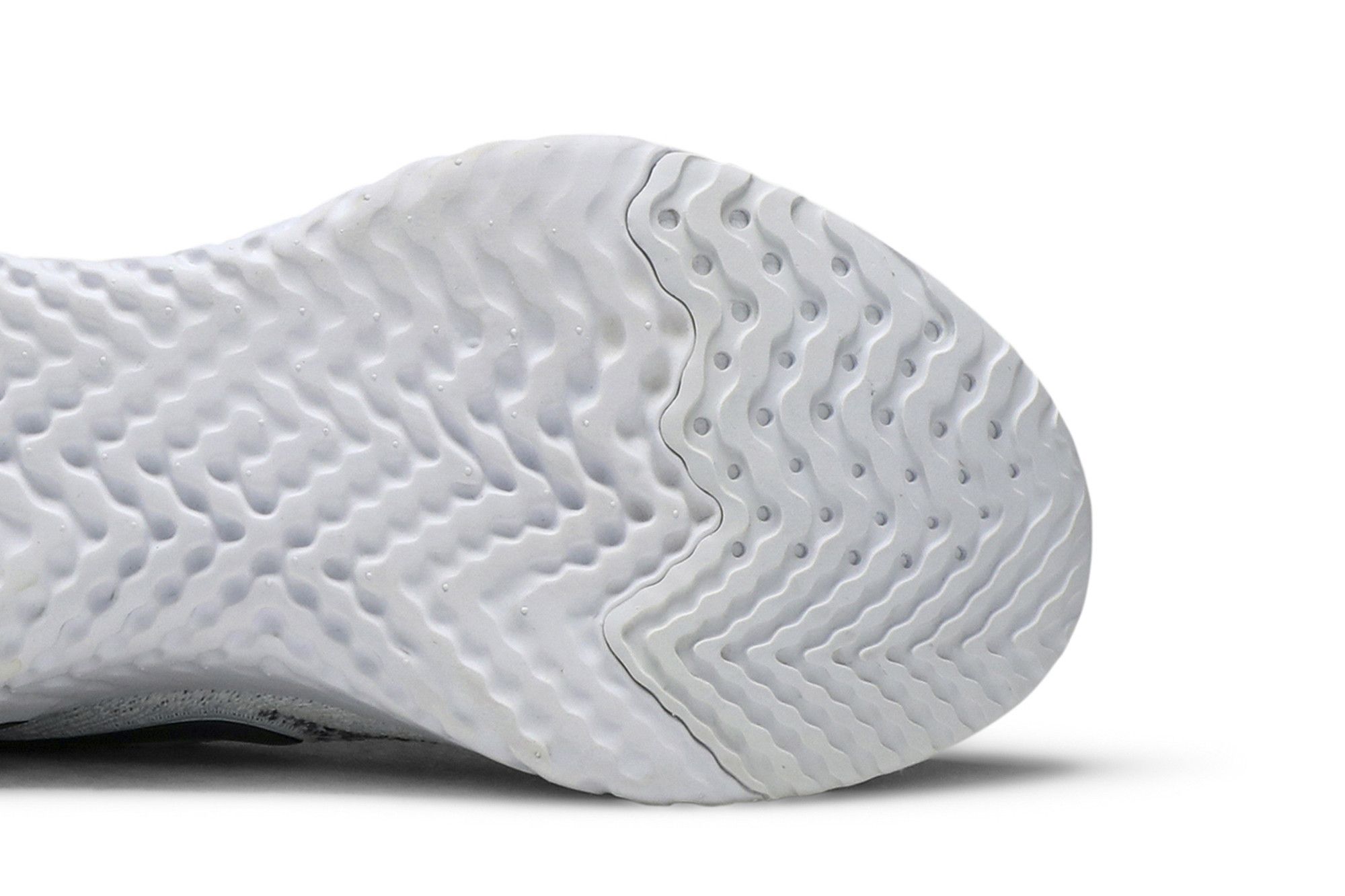 Epic react flyknit 2 oreo sales