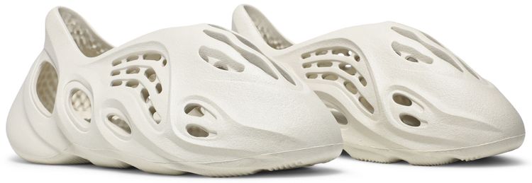 Yeezy Foam Runner Ararat