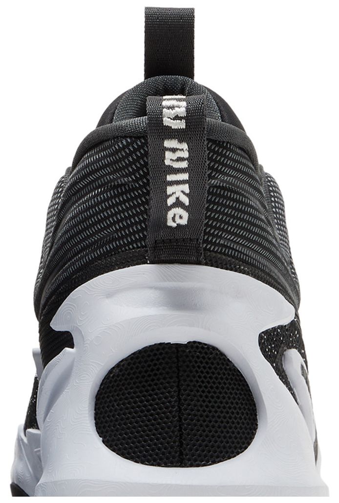 Nike Cosmic Unity 2 Black Football Grey