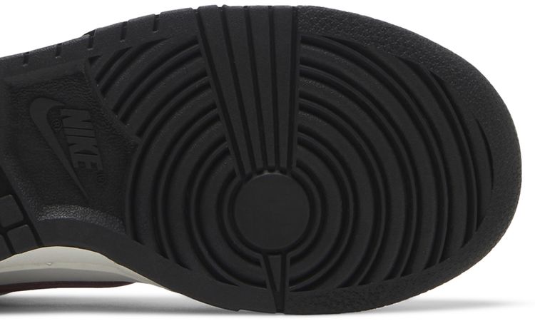 Nike Wmns Dunk Low Pale Ivory Redwood