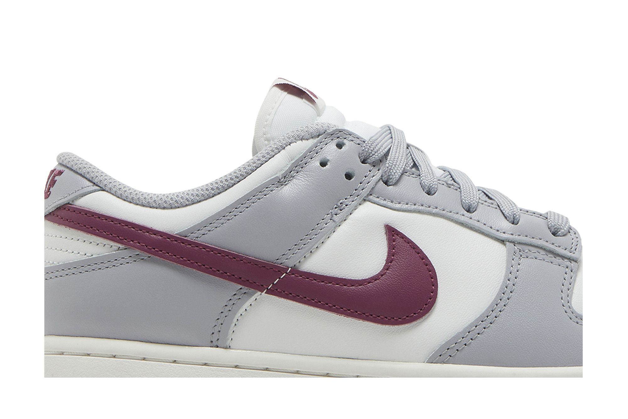 スニーカー Nike WMNS Dunk Low Grey/Red DD1503-122 Buy Nike Wmns Dunk Low 'Pale Ivory Redwood' - DD1503 122 | GOAT