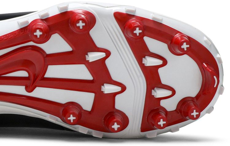 Air Jordan 11 Retro Low Cleat Bred