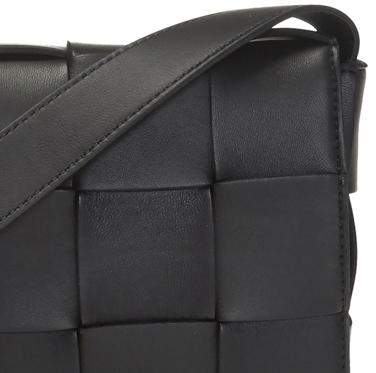 Bottega Veneta Cassette Bag BlackSilver