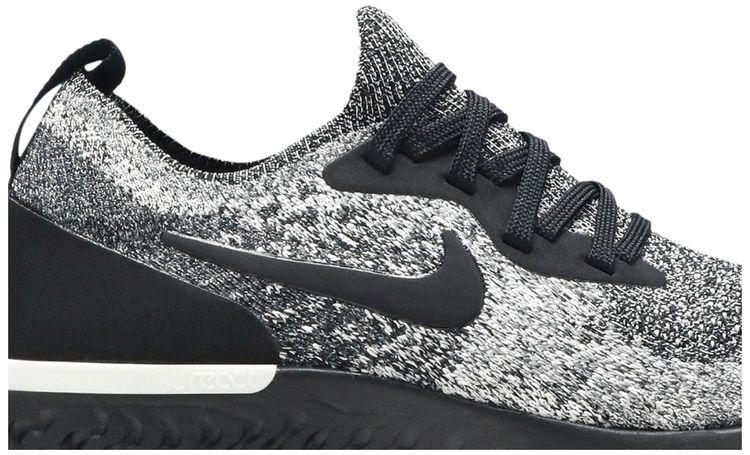 Nike Wmns Epic React Flyknit Oreo