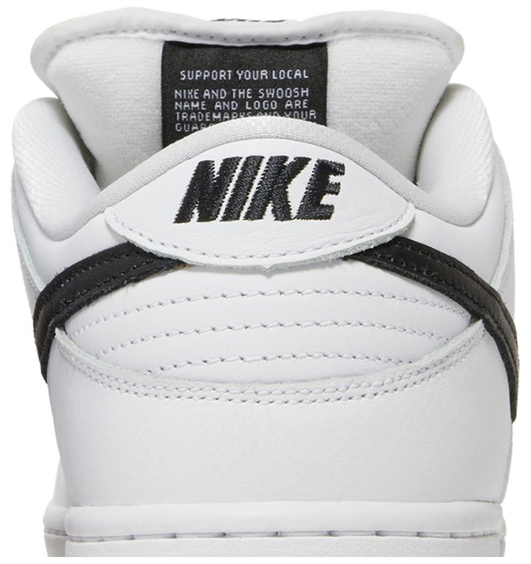Dunk Low SB White Gum
