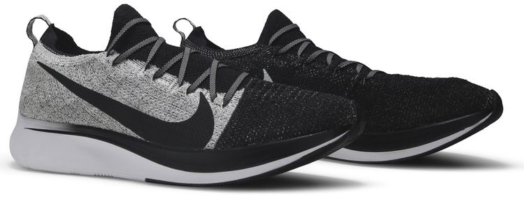 Nike Zoom Fly Flyknit Oreo