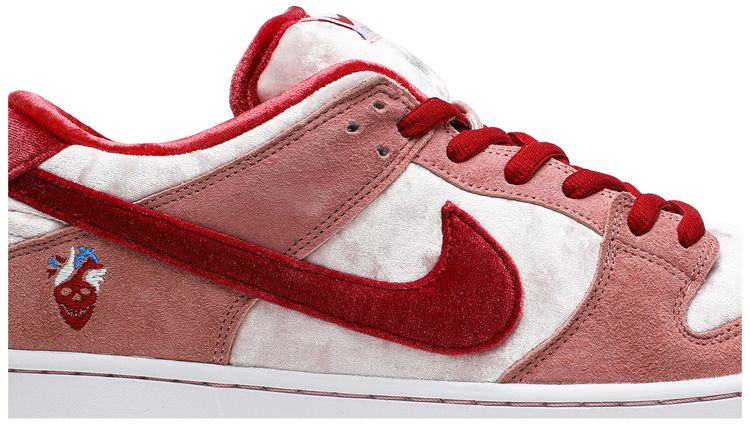 StrangeLove x Nike Dunk Low SB Valentines Day Special Box