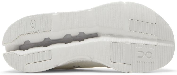 ON Wmns Cloudnova Triple White