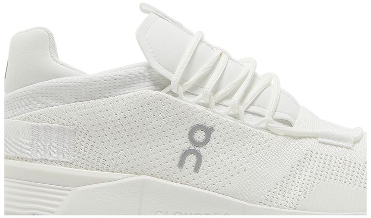ON Wmns Cloudnova Triple White
